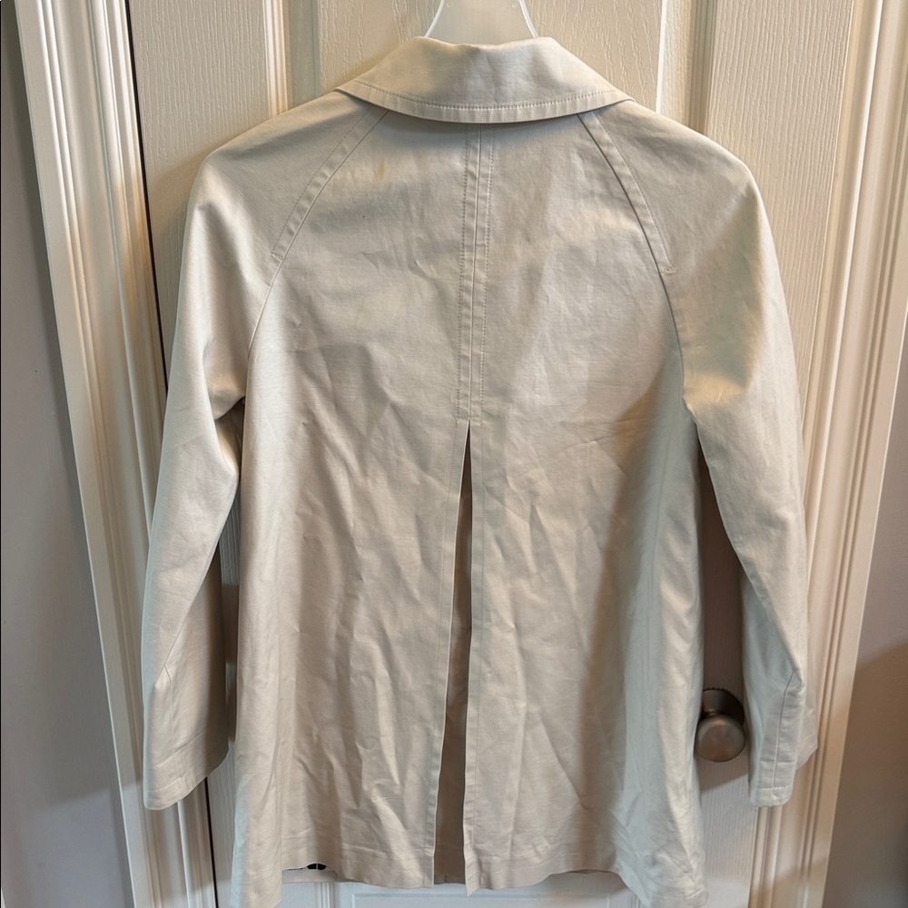 Trina Turk Beige Trench Coat with Gold Accents. Size 8 - Picture 4 of 7